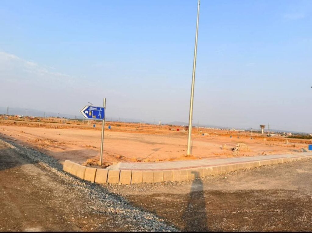 Margalla Enclave Islamabad 5 Marla Plot available - 3