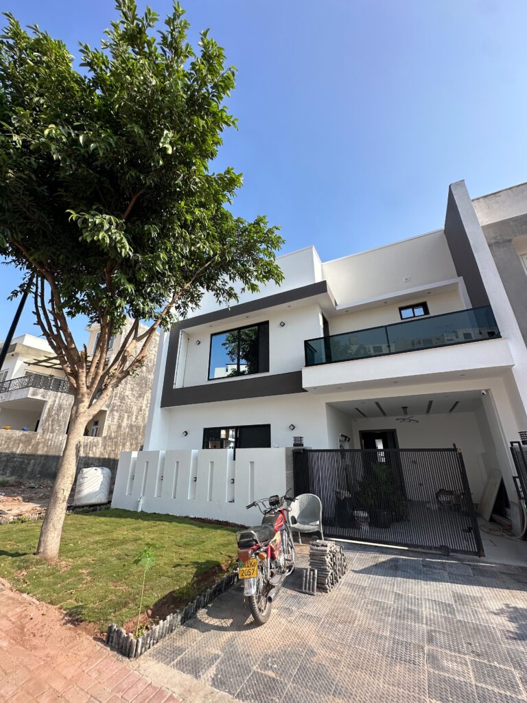 6 marla Brand New House